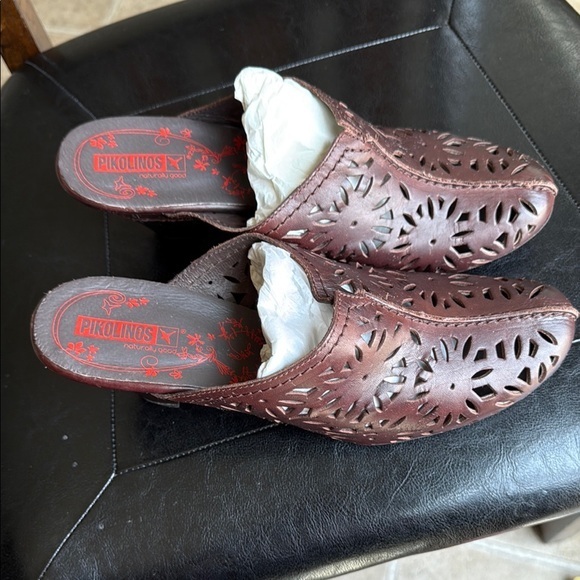 Pikolinos Brown Leather Mules with Perforated Design - Picture 1 of 6